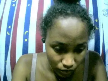 AsmirahのBongacamsでライブチャット