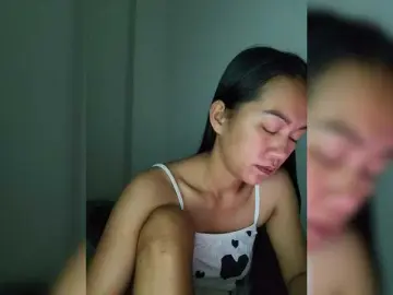 Kiana11のBongacamsで無料ポルノカメラ