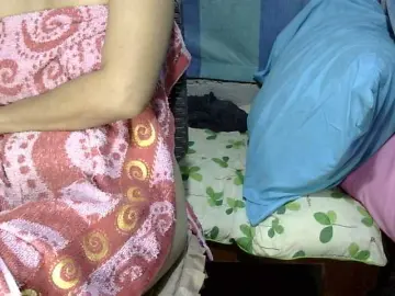 HOTTIEMEEのBongacamsで最高のライブ配信