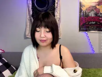 JenelleKounlavongのBongacamsでプライベートチャット