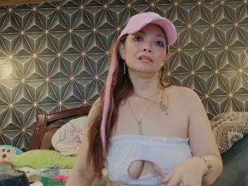 YummyMeilyのBongacamsでセックスチャット