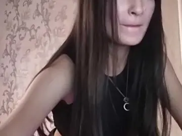 LenaMeyerのBongacamsで人気のアダルト配信