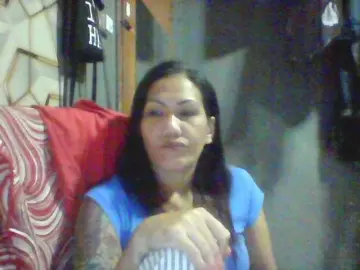 RarraのBongacamsでアダルトカメラ配信