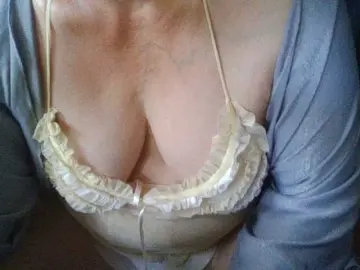 HotSqrt4uのBongacamsでプライベートチャット