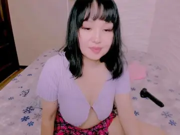 LianaYunのBongacamsでアダルトビデオチャット