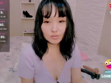 LianaYunのBongacamsで無料ポルノカメラ