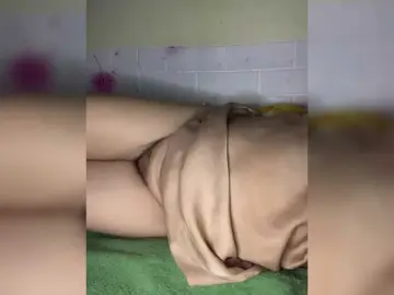 Daisy119のBongacamsで無料ポルノカメラ