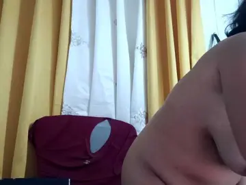 nemayhottitsのBongacamsで高画質ウェブカメラ