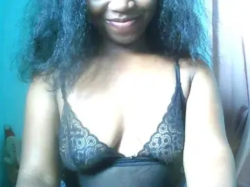 Elvia01のBongacamsで高画質ウェブカメラ