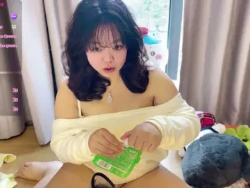 KittenfishingのBongacamsでセックスカメラ