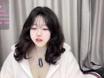 KittenfishingのBongacamsでセックスカメラ