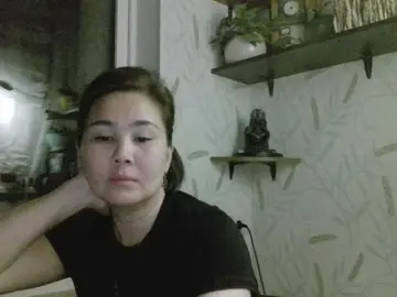 Nettie-AllieのBongacamsで人気のアダルト配信