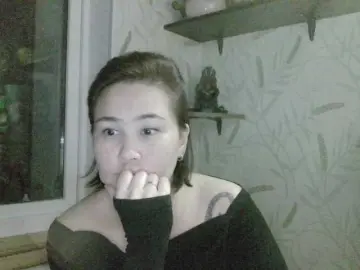 Nettie-AllieのBongacamsで人気のアダルト配信