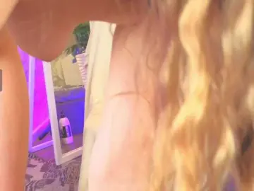 MerandaBlosomのBongacamsでセックスチャット