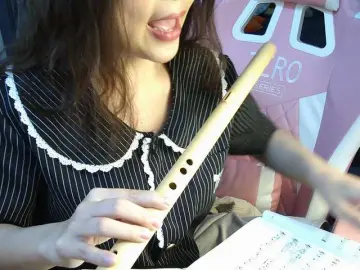 Julia98のBongacamsでセックスカメラ