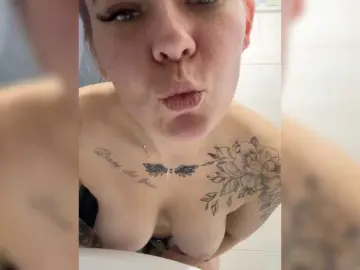 KiraNikaのBongacamsでライブポルノ配信