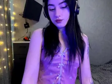 meowlulyのBongacamsでセックスカメラ