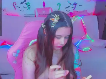 LittleKitsuneのBongacamsでヌードカメラ