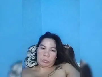 HotMomma33のBongacamsで今すぐ視聴可能なセックスカム