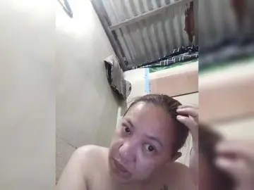 RoseSquirtのBongacamsで無料ポルノカメラ