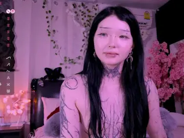 LeinboneのBongacamsでヌードカメラ