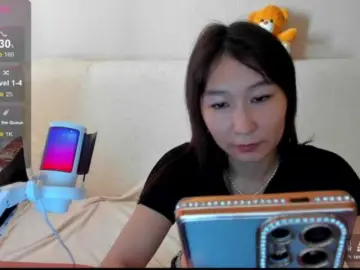 ElliMilkaのBongacamsでセックスチャット