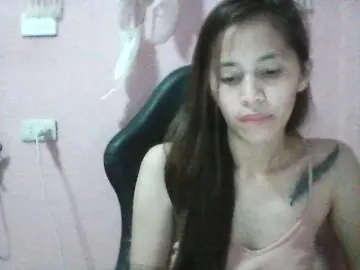 YourMochiiのBongacamsで無料ライブポルノ