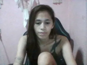 YourMochiiのBongacamsで無料ライブポルノ