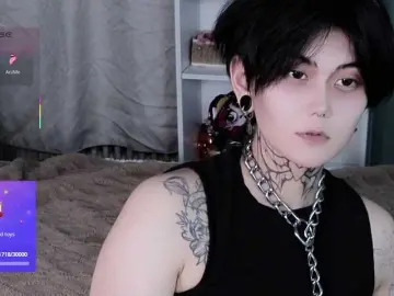 GothXRavenのBongacamsでアダルトビデオチャット