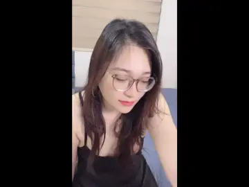 Selena295のBongacamsでライブポルノ配信