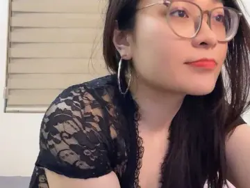 Selena295のBongacamsでアダルトカメラ配信