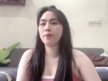 VysaのBongacamsでヌードカメラ