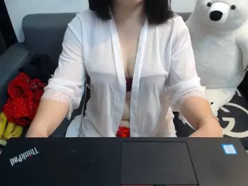 --Luna--のBongacamsでアダルトカメラ配信