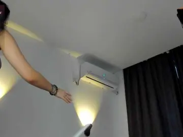 m1sss1nfulのBongacamsで高画質ウェブカメラ