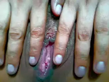 NaughtyWetPieXxのBongacamsでセックスカメラ