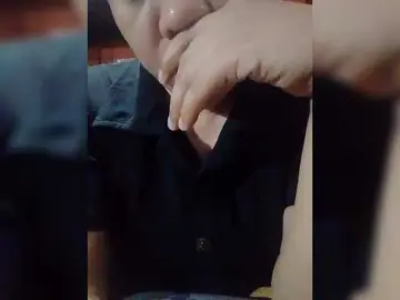 NaughtyWetPieXxのBongacamsで無料ポルノカメラ