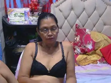 hOtGranny4uのBongacamsで高画質ウェブカメラ