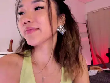 Divine-MadnessのBongacamsでプライベートチャット