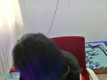 Caramela122のBongacamsで無料ライブポルノ