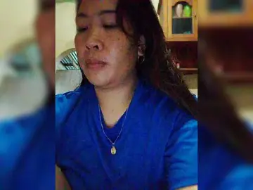 LovelyYnaのBongacamsでアダルトカメラ配信