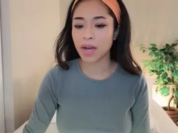 athena-thのBongacamsでライブセックス映像