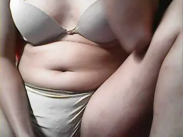 flowerhairypinayのBongacamsで人気のアダルト配信