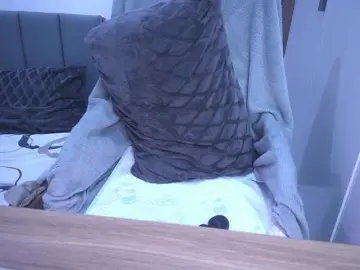 KazumiChanのBongacamsでセックスカメラ