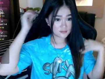 AdriannaFowlerのBongacamsでプライベートチャット