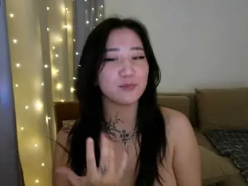 Evadior013のBongacamsでプライベートチャット