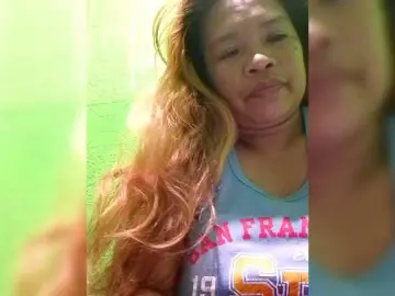 KyreneのBongacamsでアダルトカメラ配信