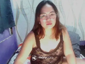 Kristel17のBongacamsで人気のアダルト配信