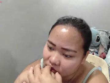 BubbleButtPinayのBongacamsでプライベートチャット