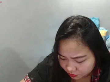 BubbleButtPinayのBongacamsで人気のアダルト配信