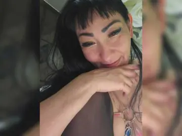 xxxDirtyBitchxxxのBongacamsでセックスカメラ